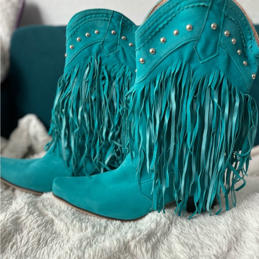 NIB fringe cowgirl boots